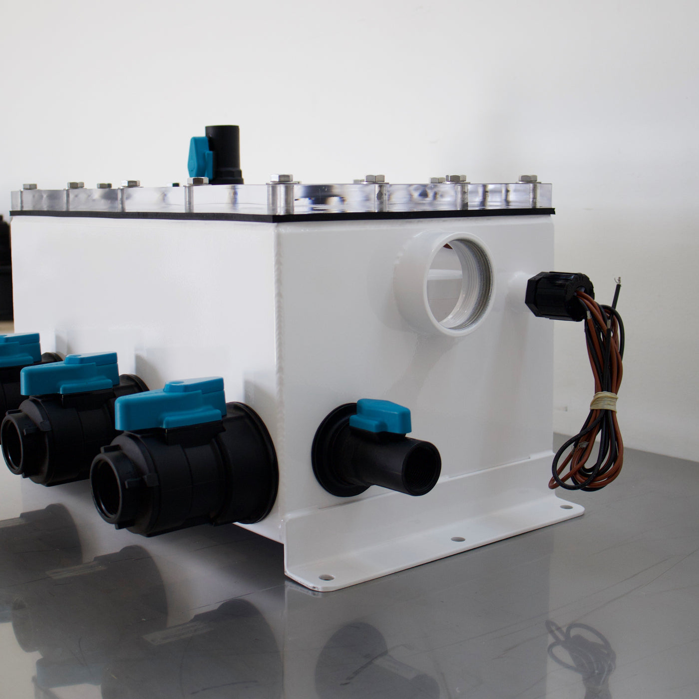 Standard 3-Pump Sea Chest